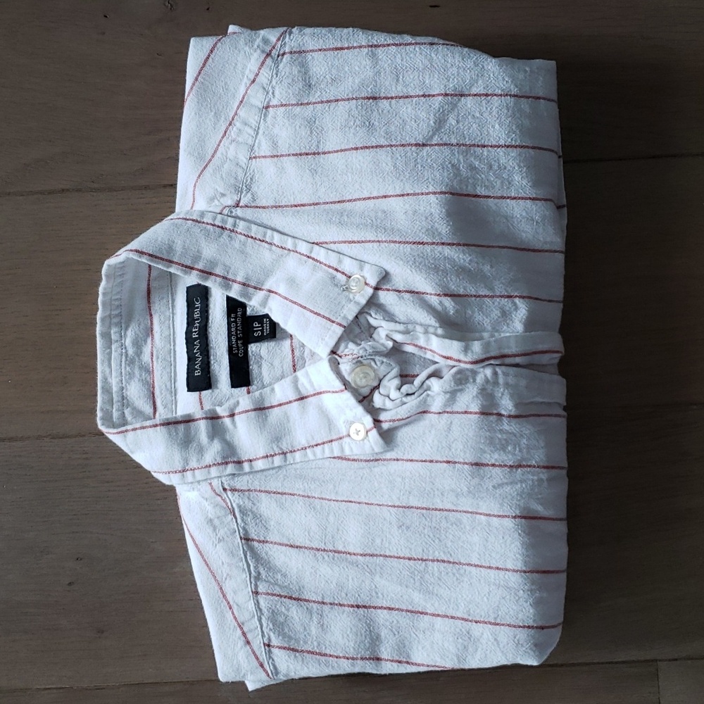 Banana republic short sleeve white and red stripe shirt